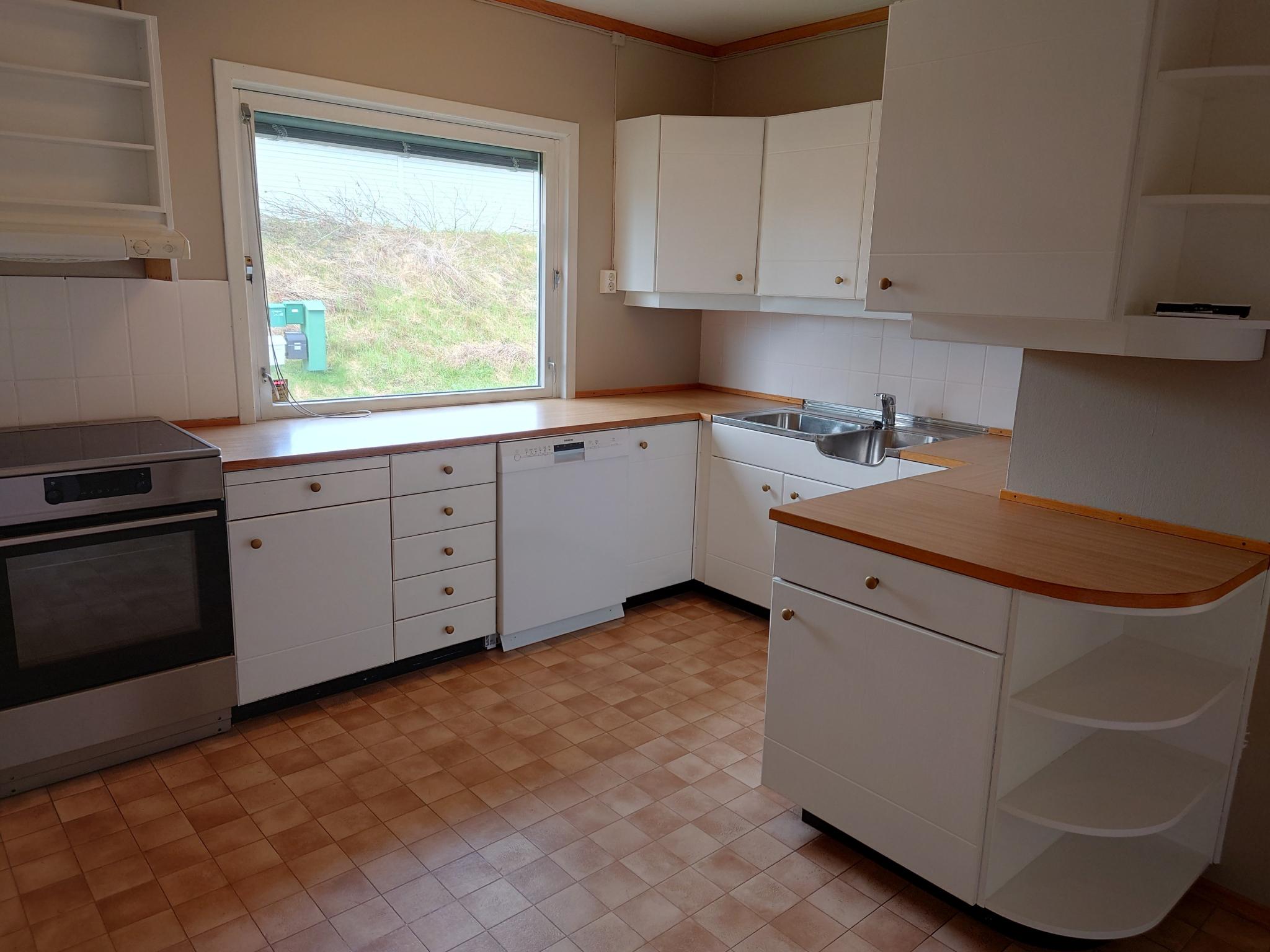 Romslig og lyst kjøkken 