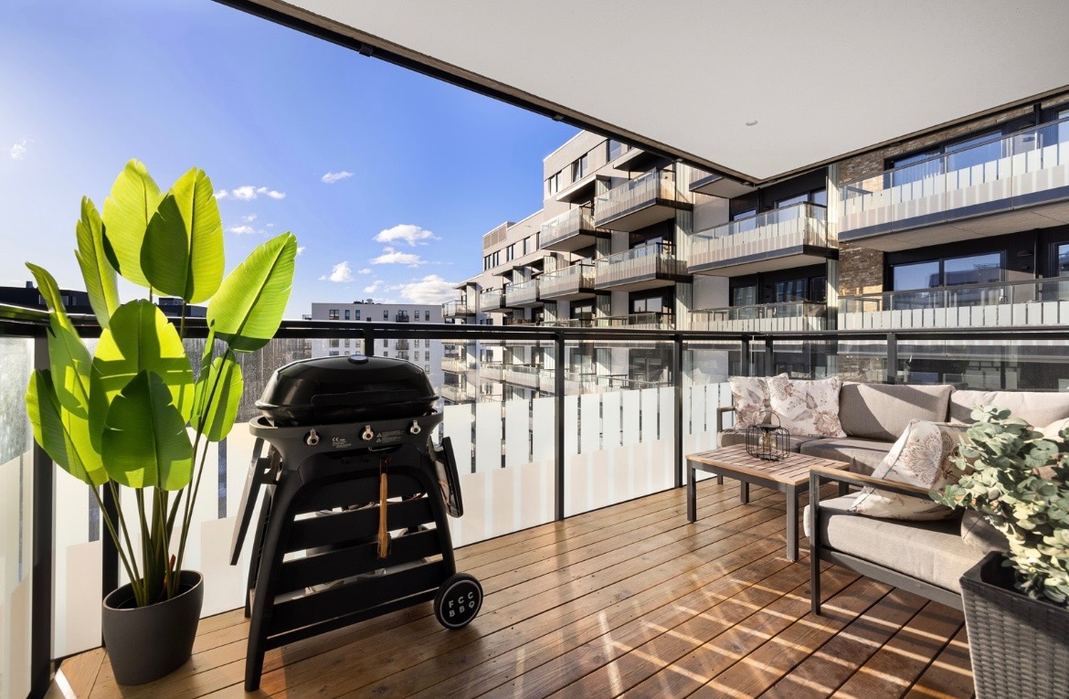 Svært god internbeliggenhet i 6. etasje med sol fra ca. midt på dagen til kveld