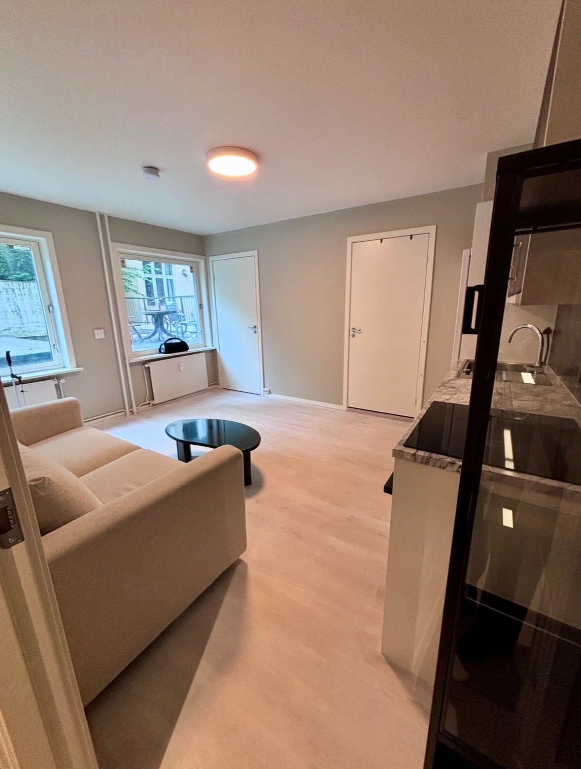 Fra gang mot stue/kjøkken