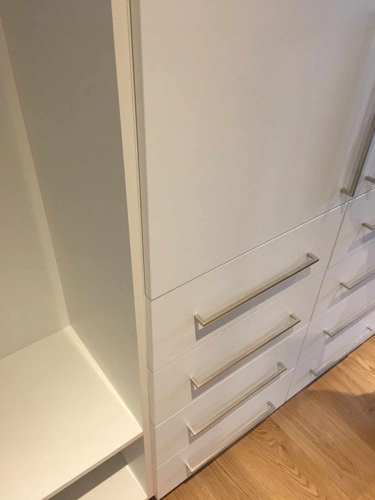 Garderobeskap innvendig