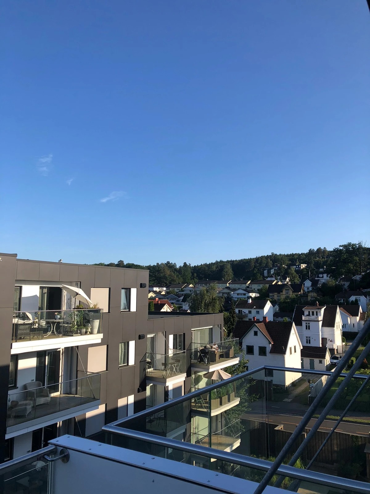 Utsikt mot sørvest fra balkong