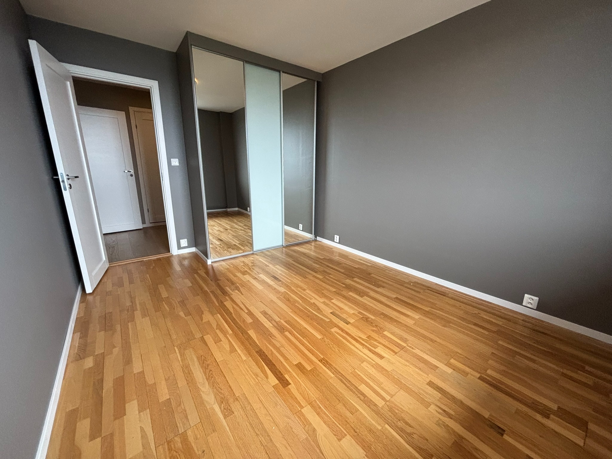 Soverom 1 med garderobe