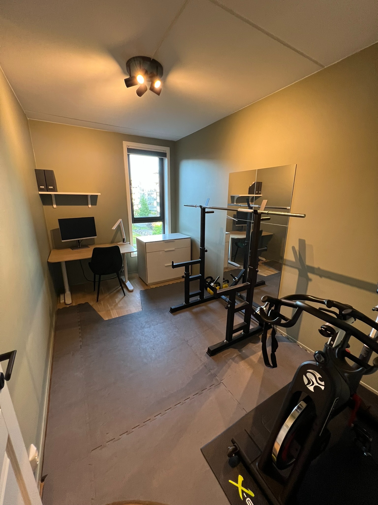 Soverommet til høyre i plantegningen.