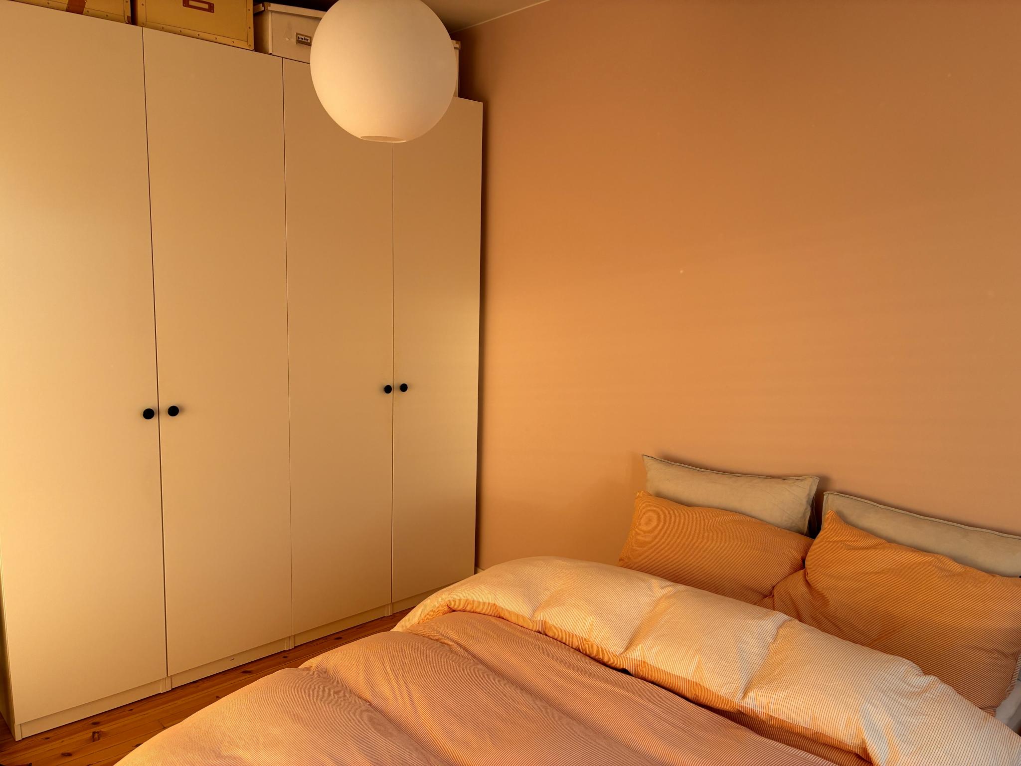 Hovedsoverom med garderobe