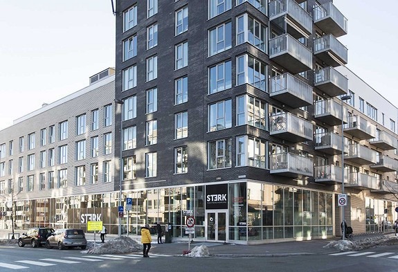 Det er 150 m til treningssenter som holder god kvalitet. Ellers er det kort vei til Studio Jobbsprek på Økern Portal, Sats Hasle og CrossFit Løren.