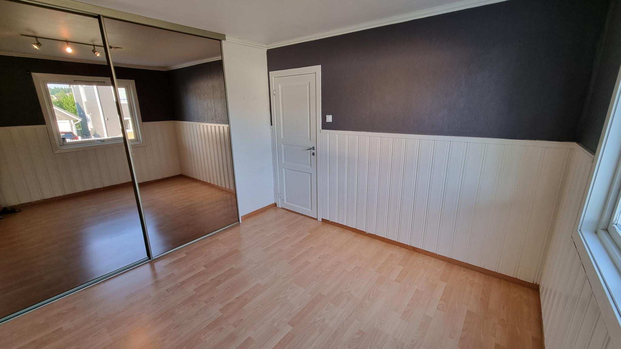 Hoved soverom 1 - 1. etg