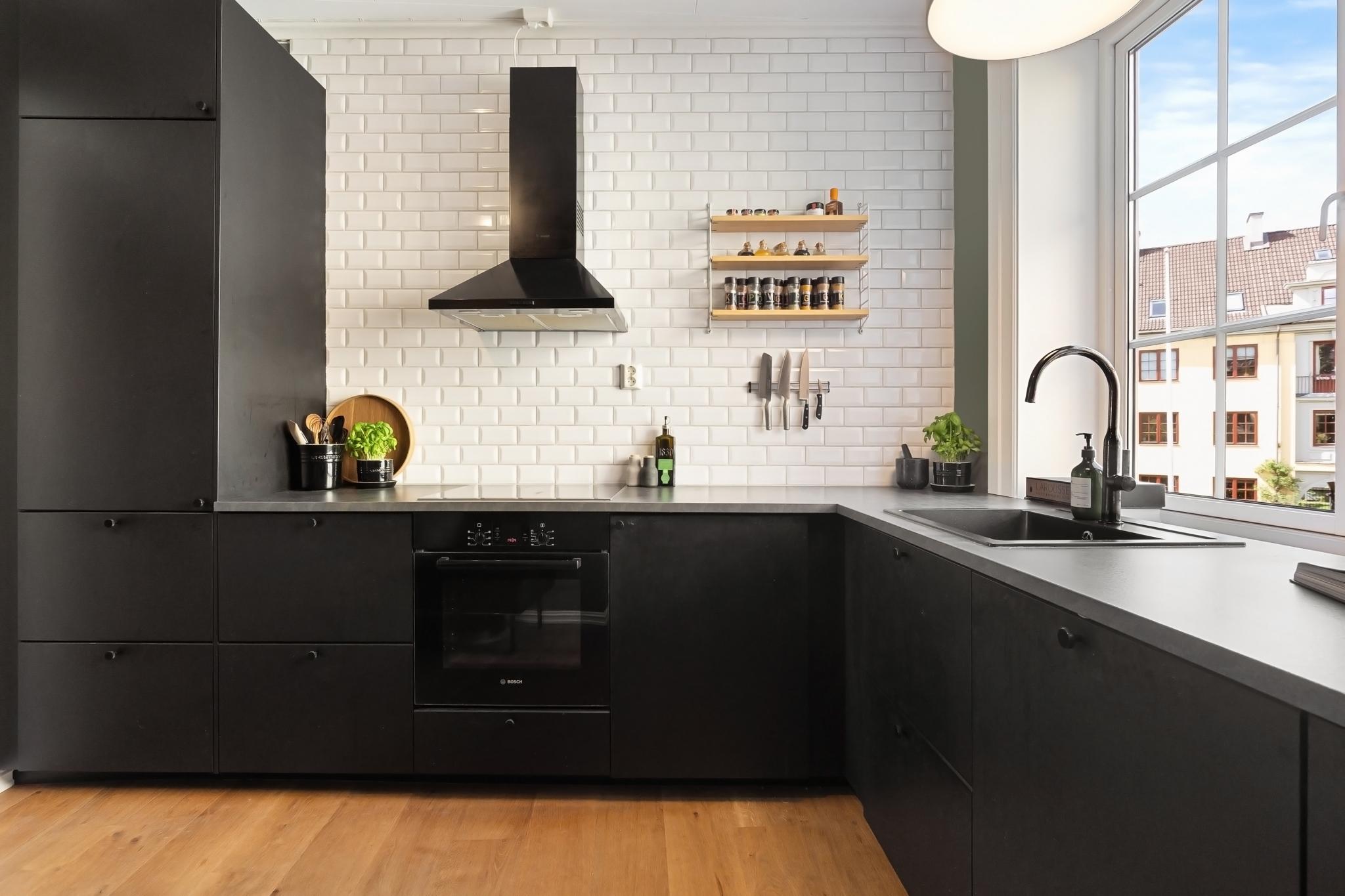 Stort og moderne kjøkken