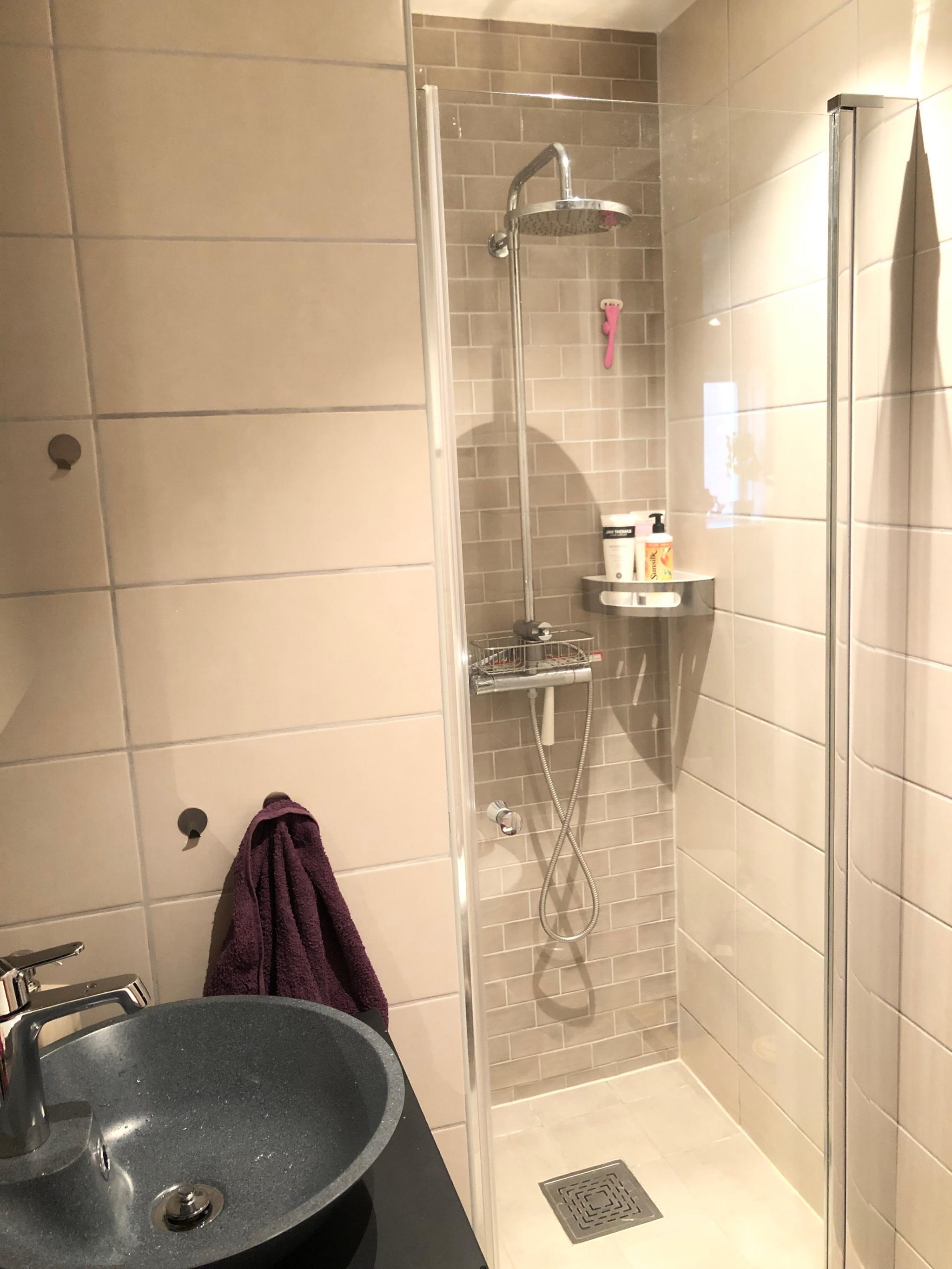 Bad - Lyst og innbydene bad, ble renovert i 2022