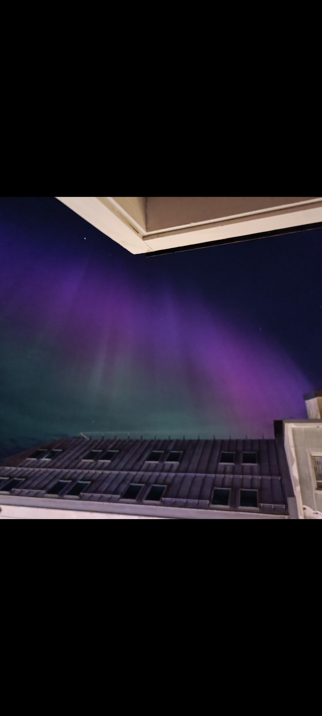 Nordlyset fra takvinduet ✨