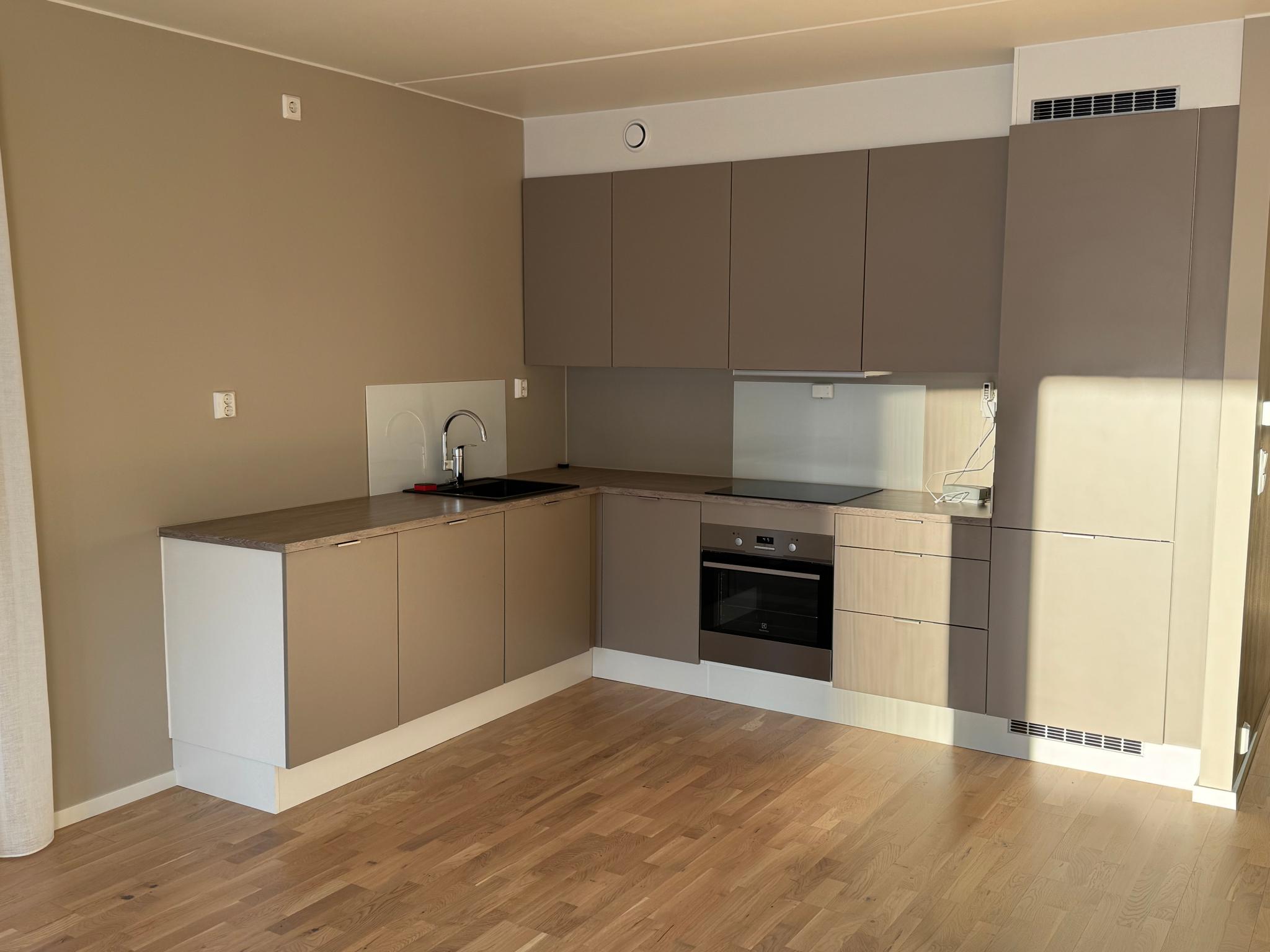 Kjøkken med integrerte hvitevarer