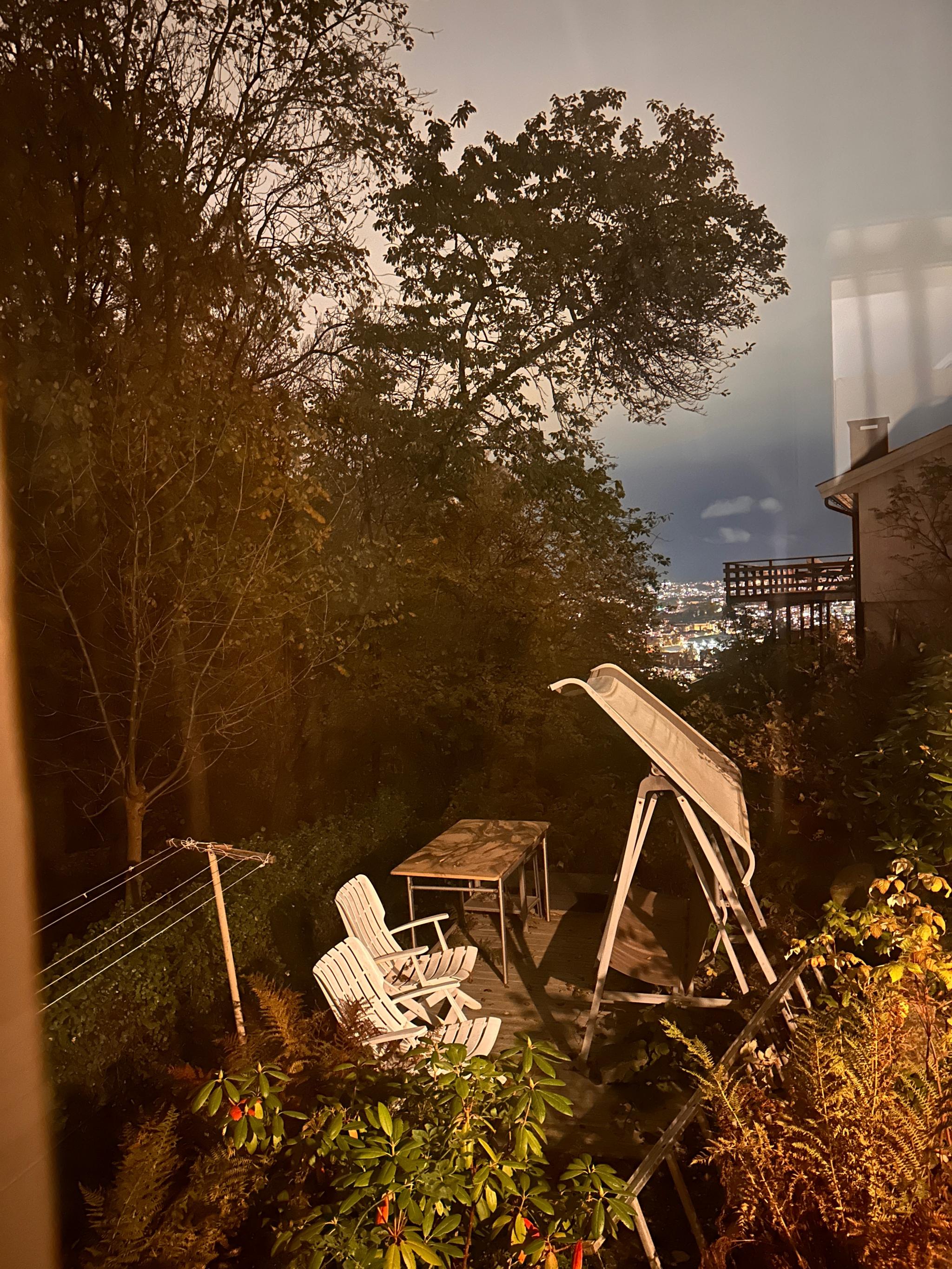 Utsikt fra kjøkkenet