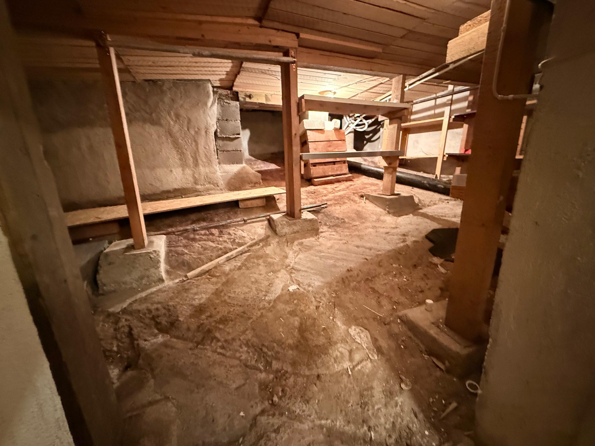 Mer lagring i en krypkjeller.