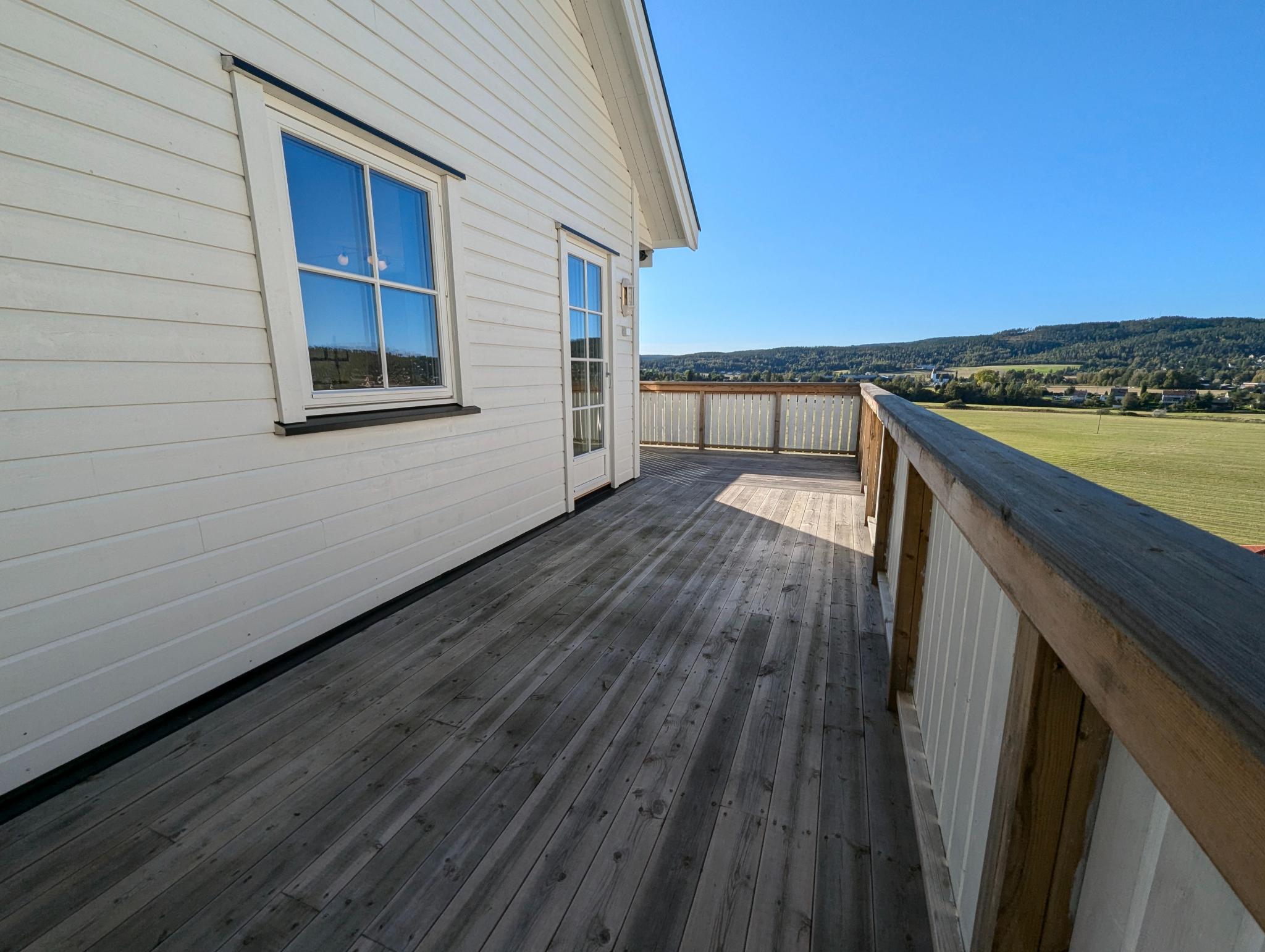 Romslig terrasse på ca 21 m2