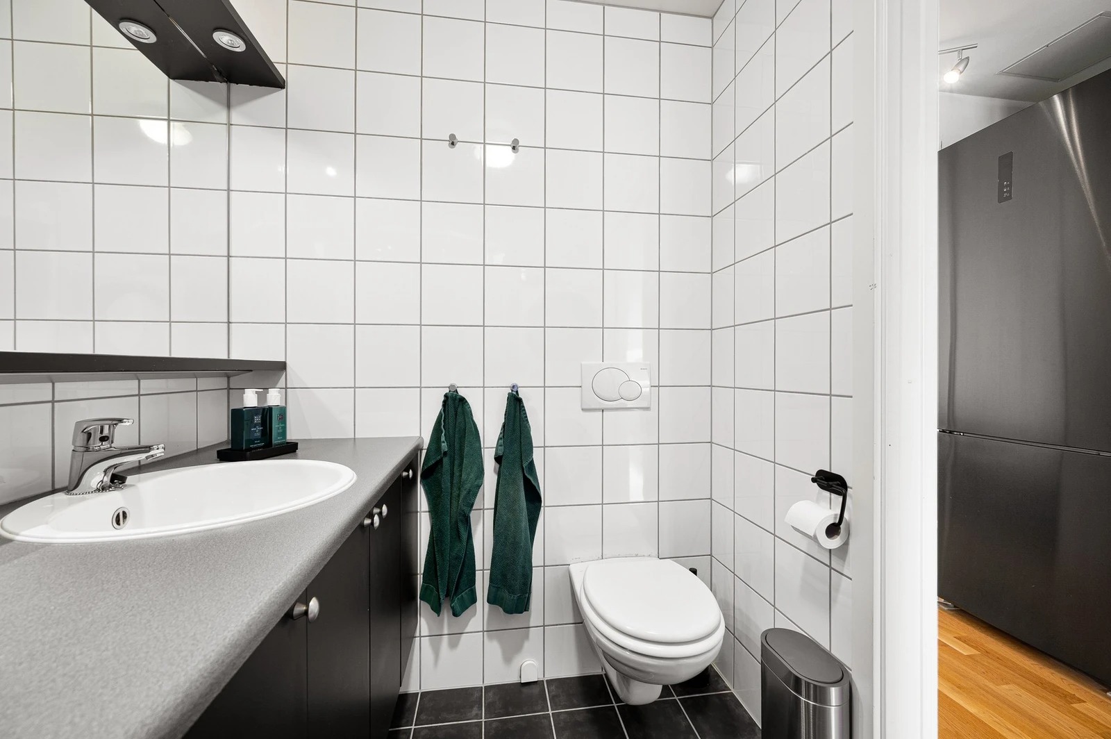 God plassutnyttelse på badet.