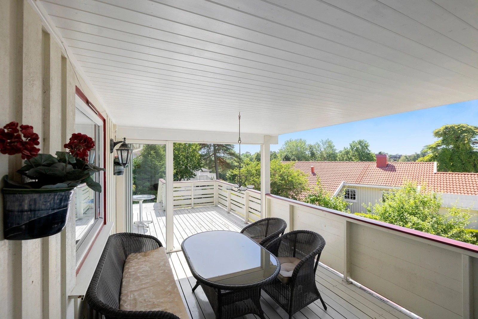 Deilig overbygd veranda
