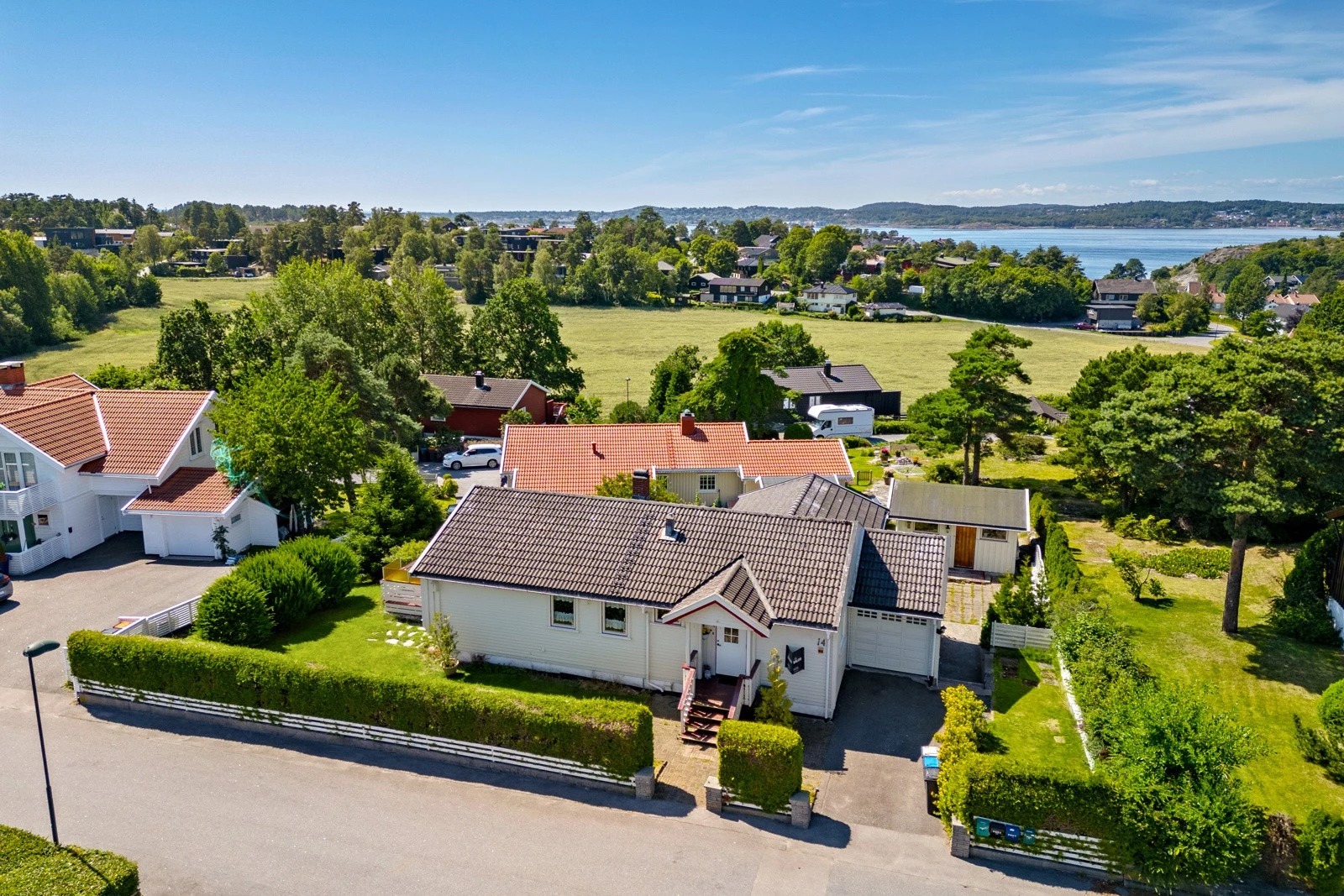 Oversiktsbilde av huset