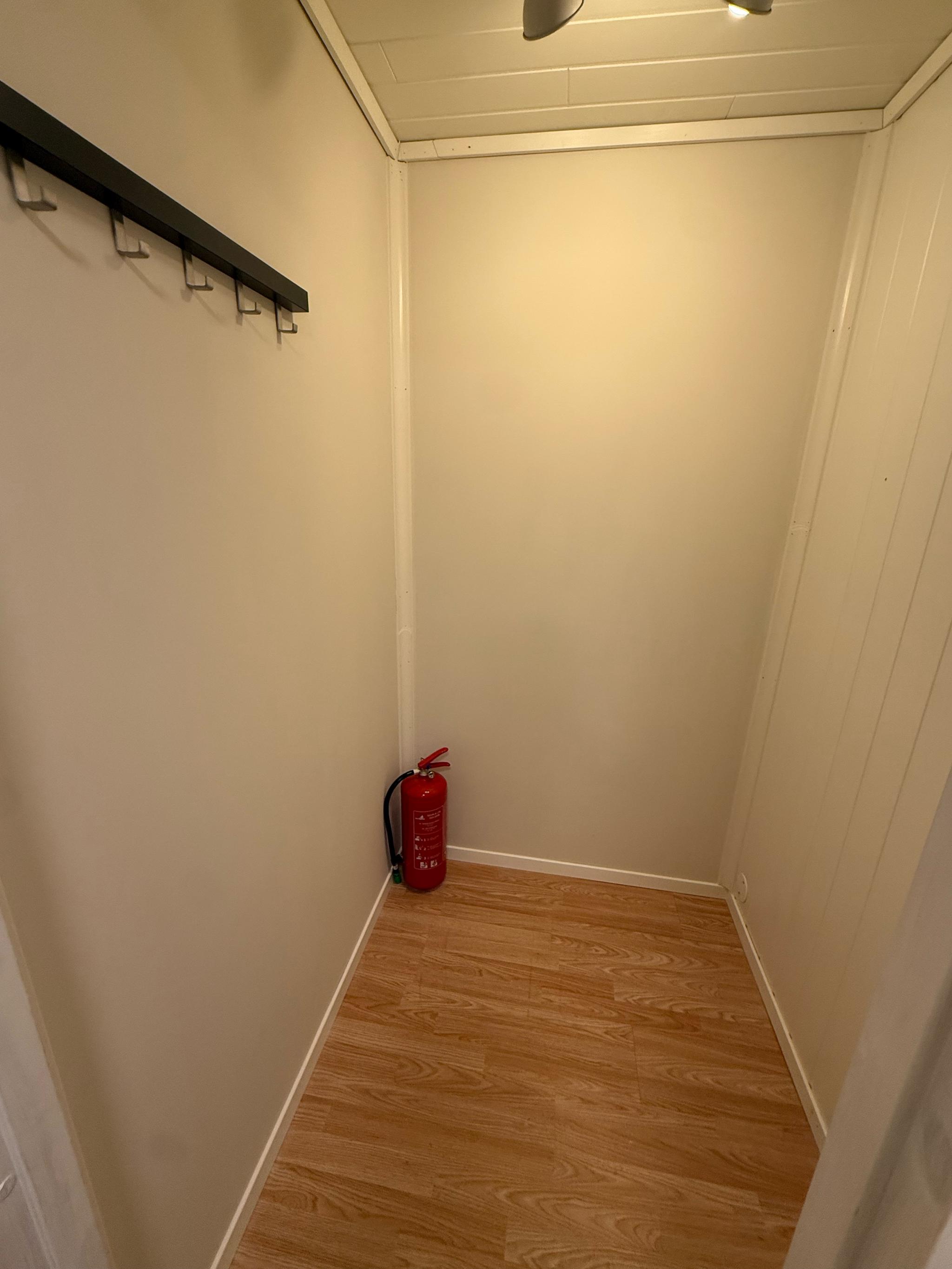 Innvendig bod med gode lagringsmuligheter