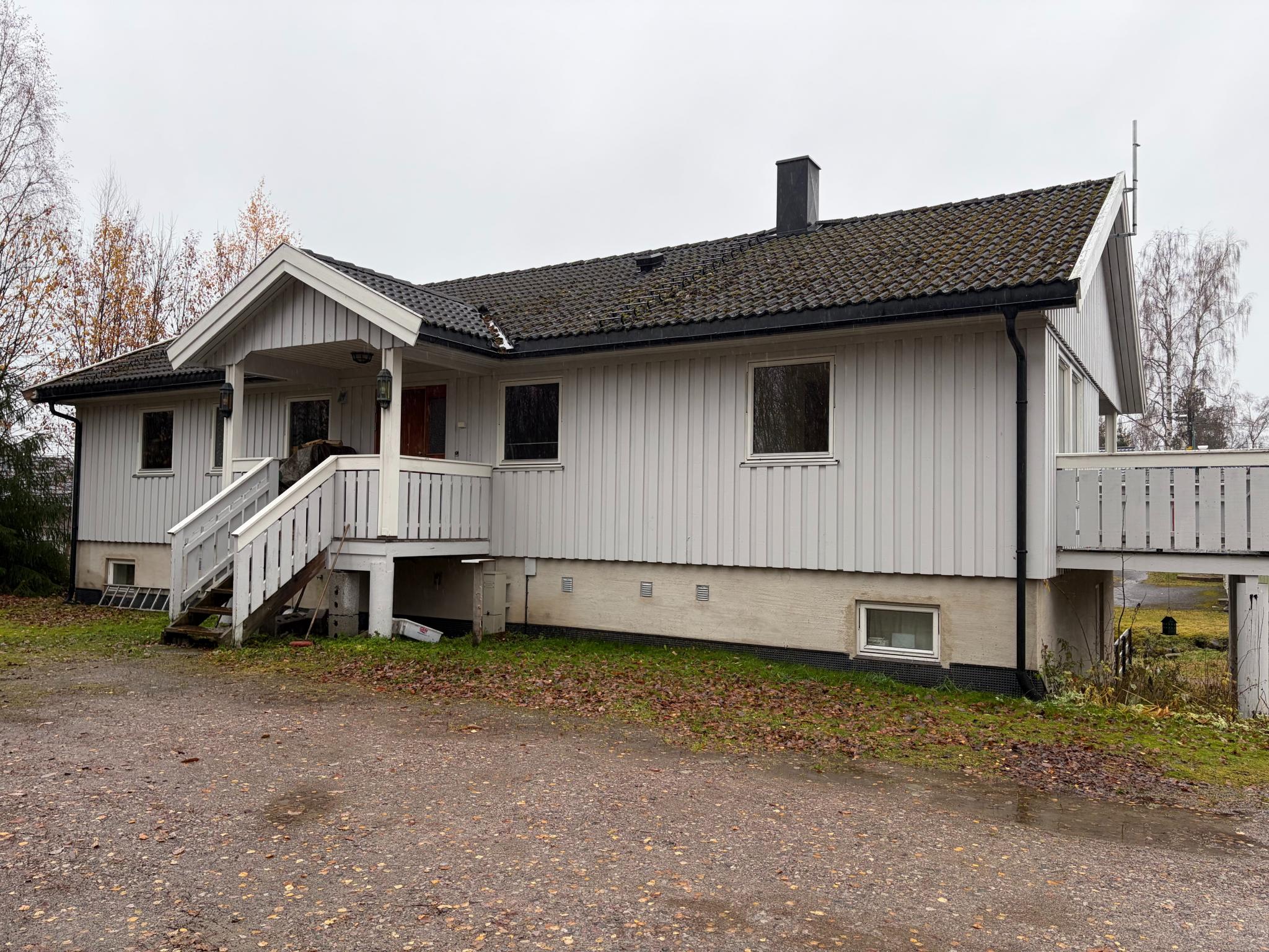 Fasade og parkering