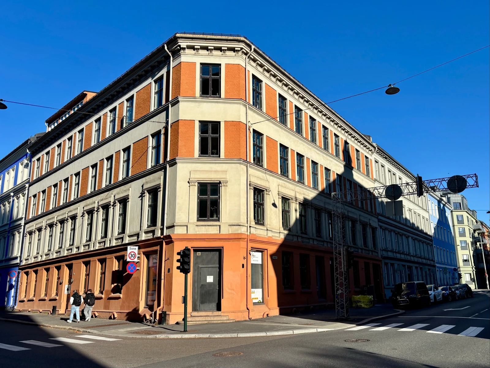 Sameiet Herslebsgate 14 ligger midt i hjertet av Grünerløkka mellom Akerselva og livlige Løkka.