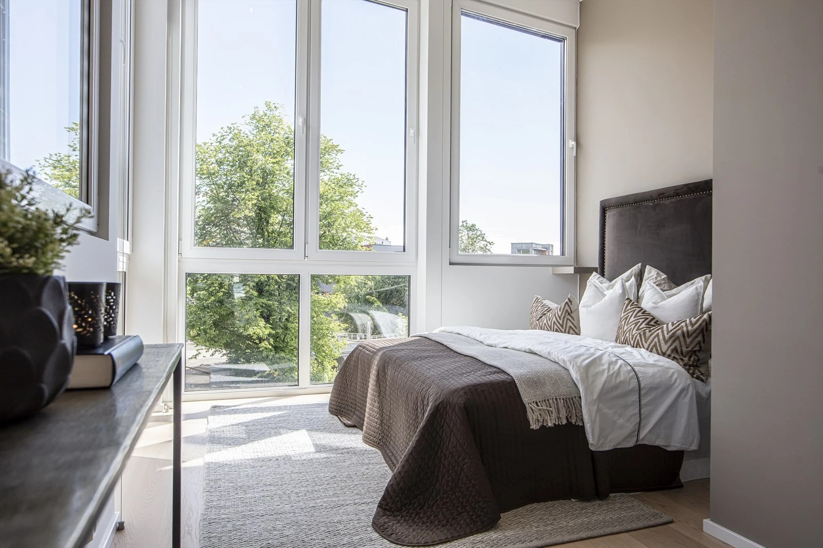 Sov 3 i 2nd etasje med ensuite bad, panoramavinduer og 3,5 m takhøyde