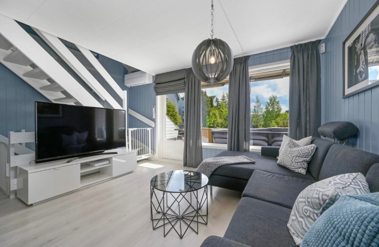 Stor vindusflater gir godt med naturlig belysning 