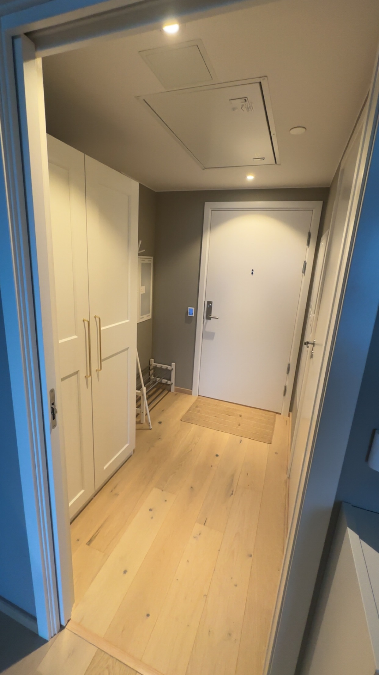 Inngangsparti med garderobe