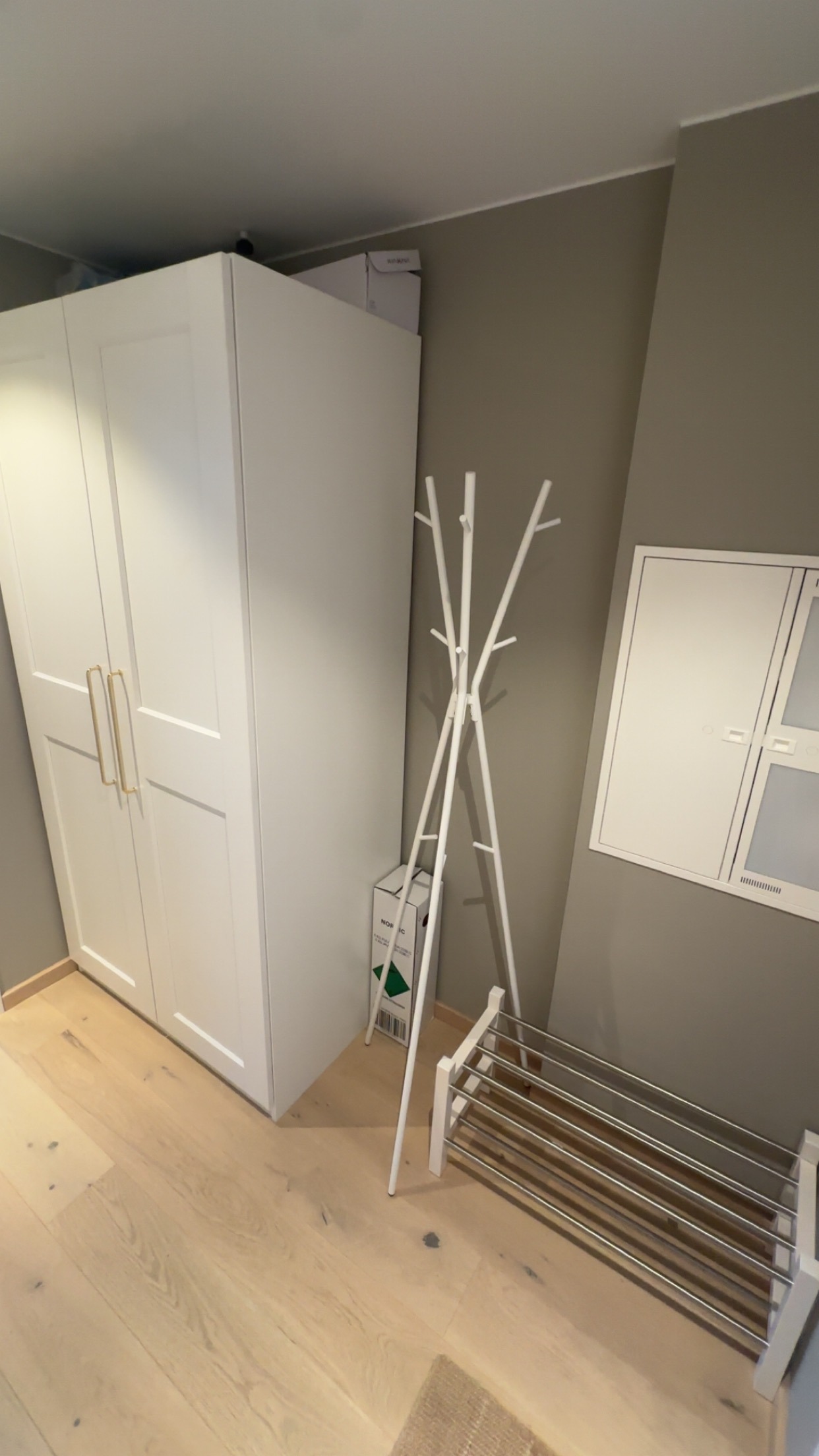 Inngangsparti med garderobe