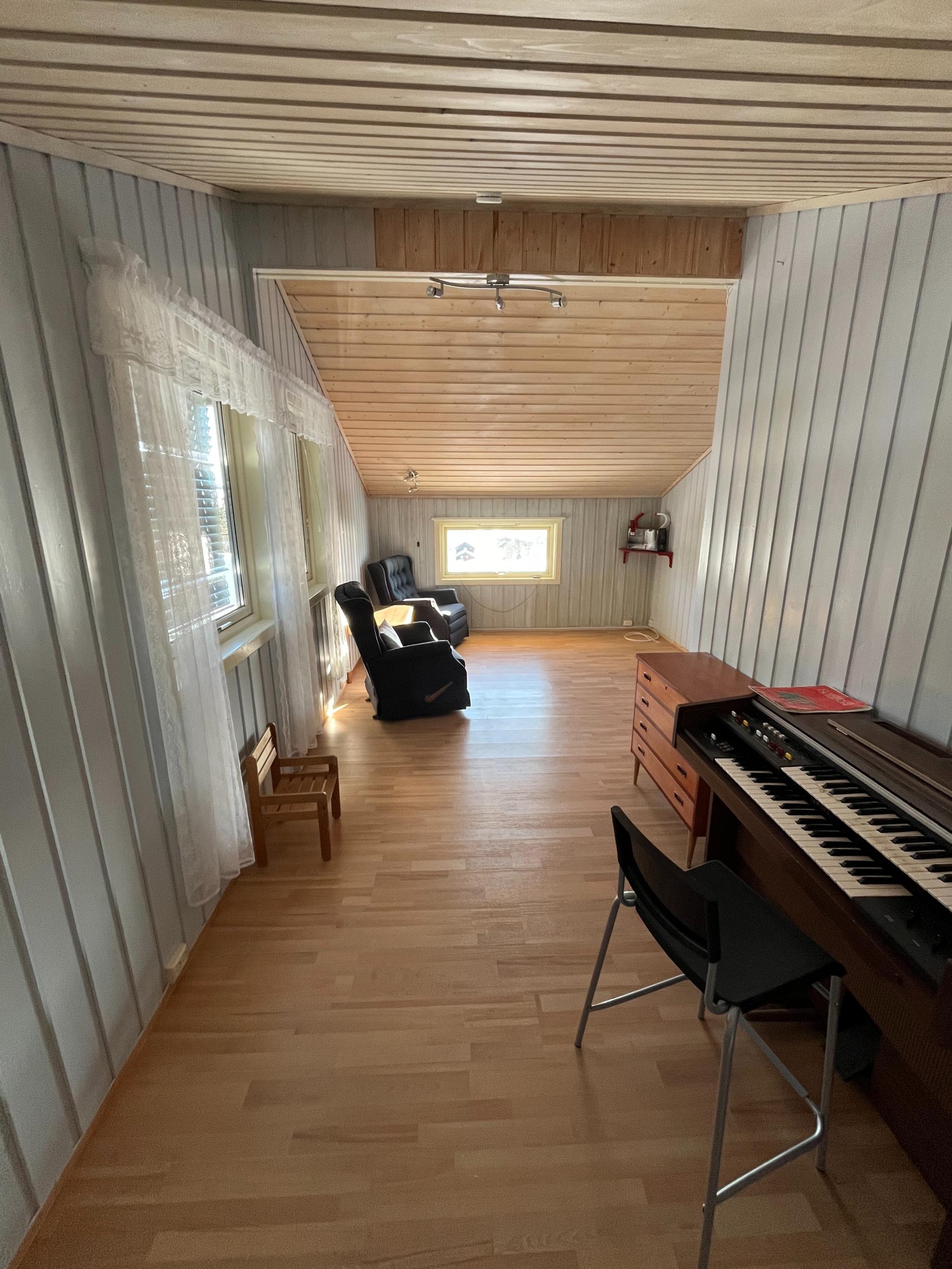 Stort soverom 2 i øvre etasje