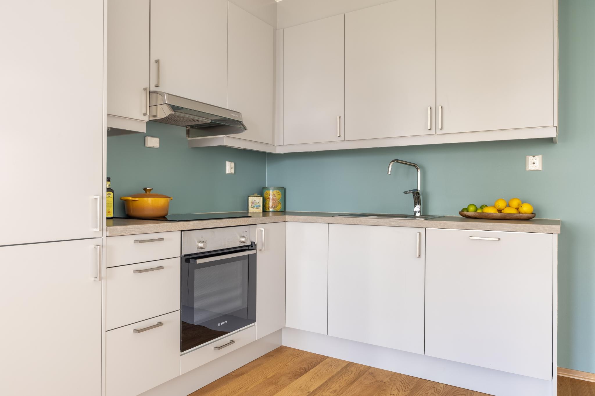 Alle hvitevarer medfølger i husleie.