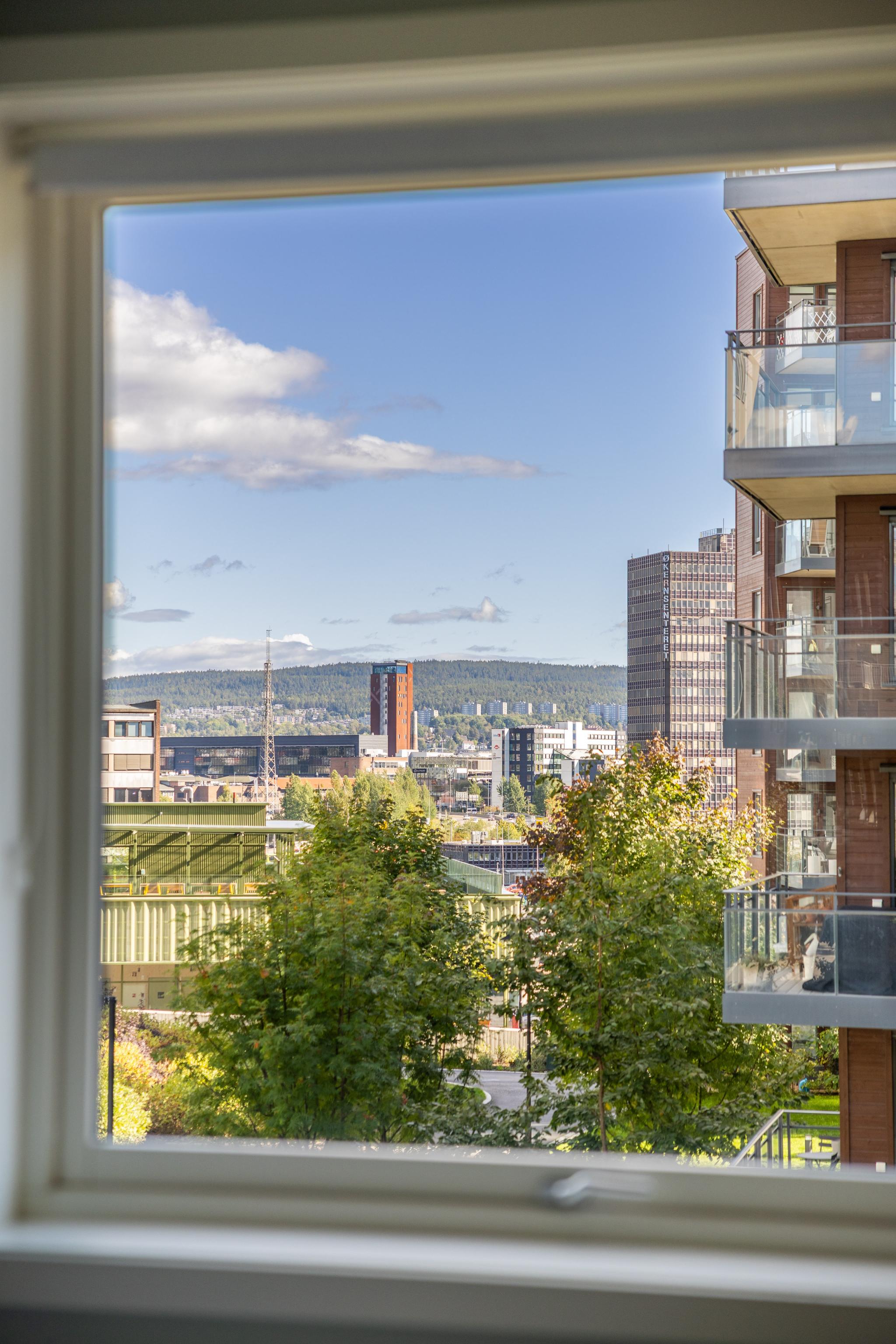 Utsikt mot Økern fra hovedsoverommet.