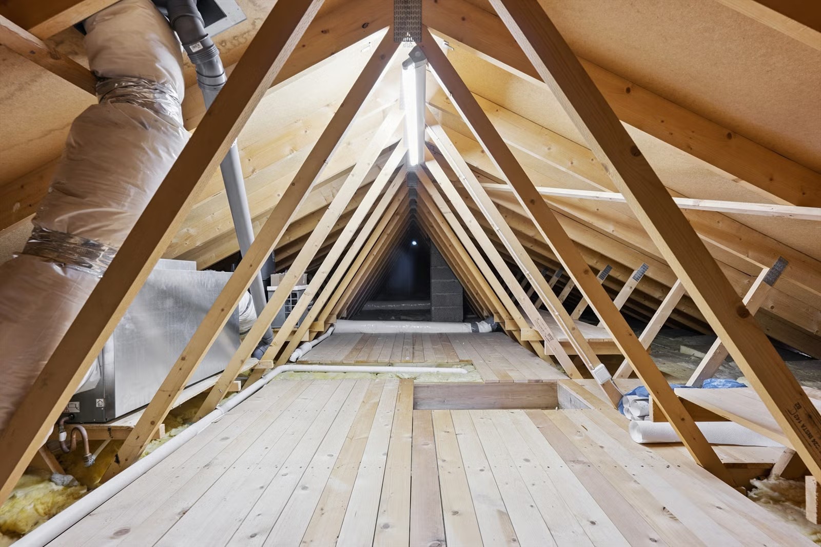 Loft tilgjengelig for lagring