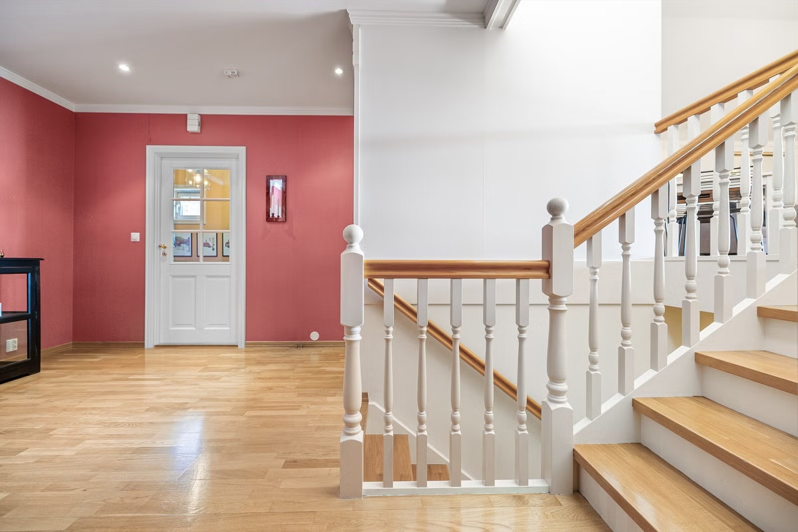 Gang som kobler entré og stue sammen. 