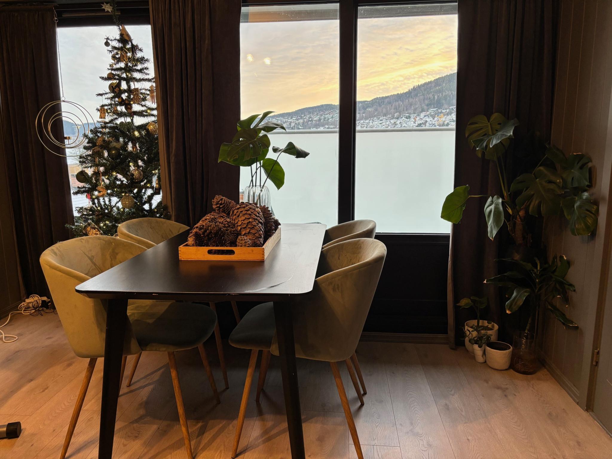 Stue med spiseplass for 4 personer