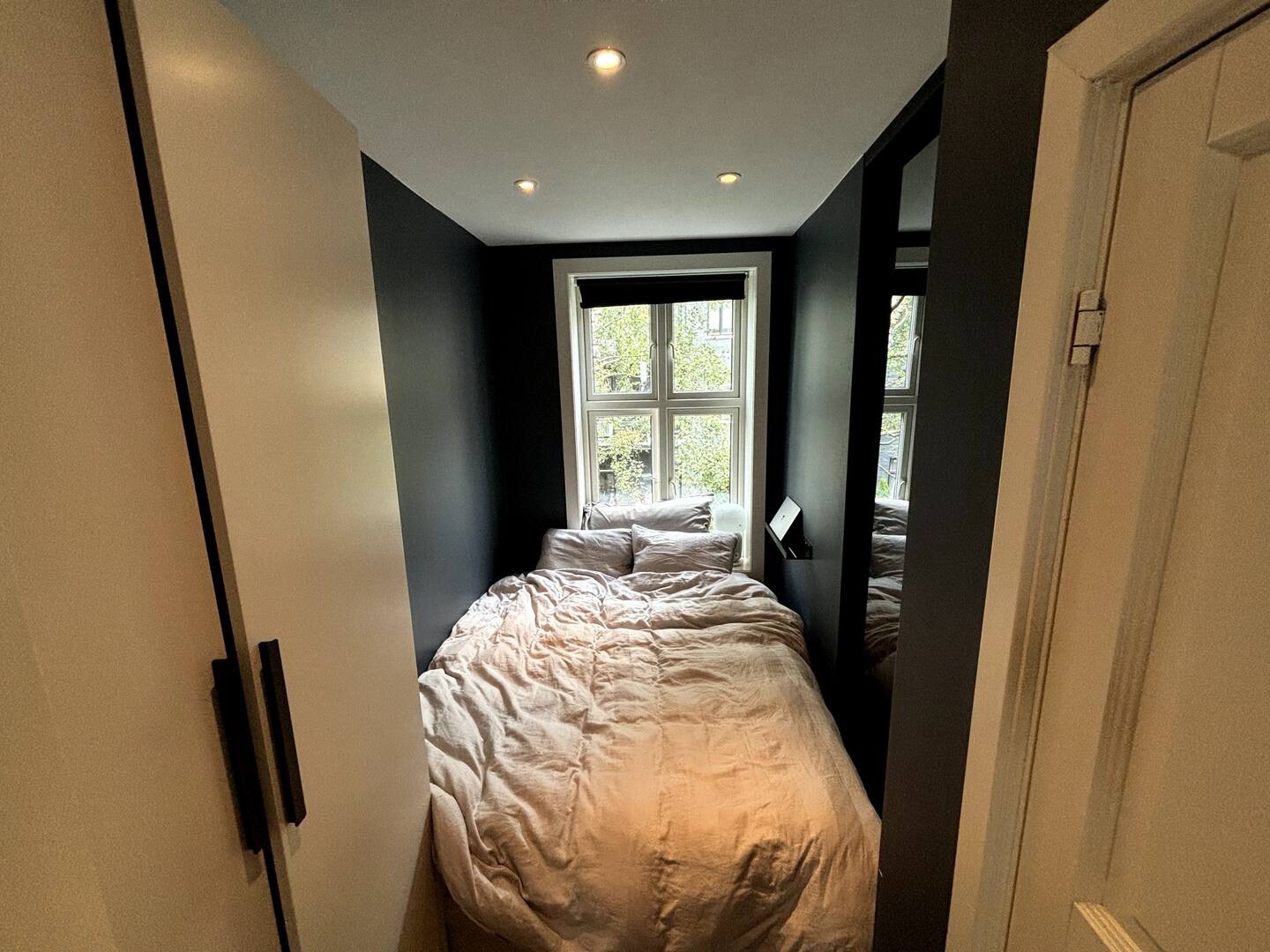 Soverom
160cm seng - også plass til 180 seng 