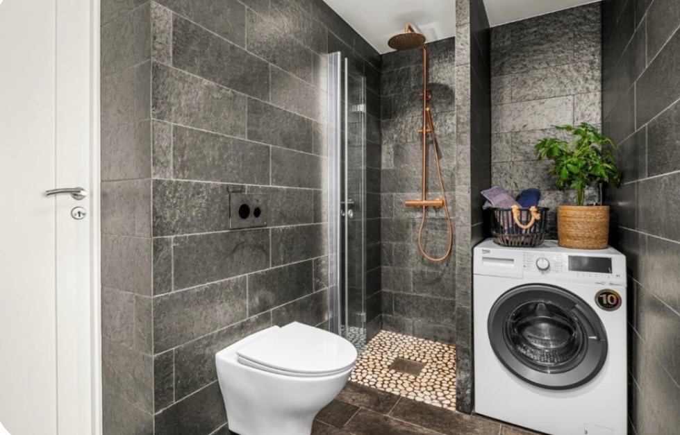 Bad, vaskemaskin inkl. i leien