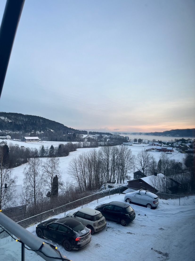 Biloppstillingsplass rett på utsiden