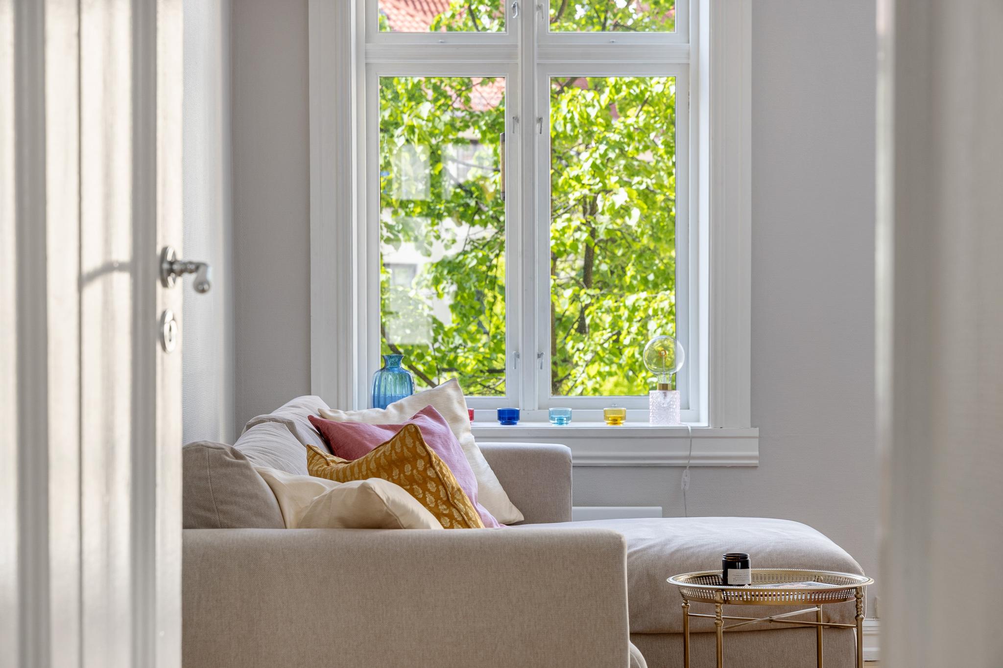 Stuevindu sett fra entré.