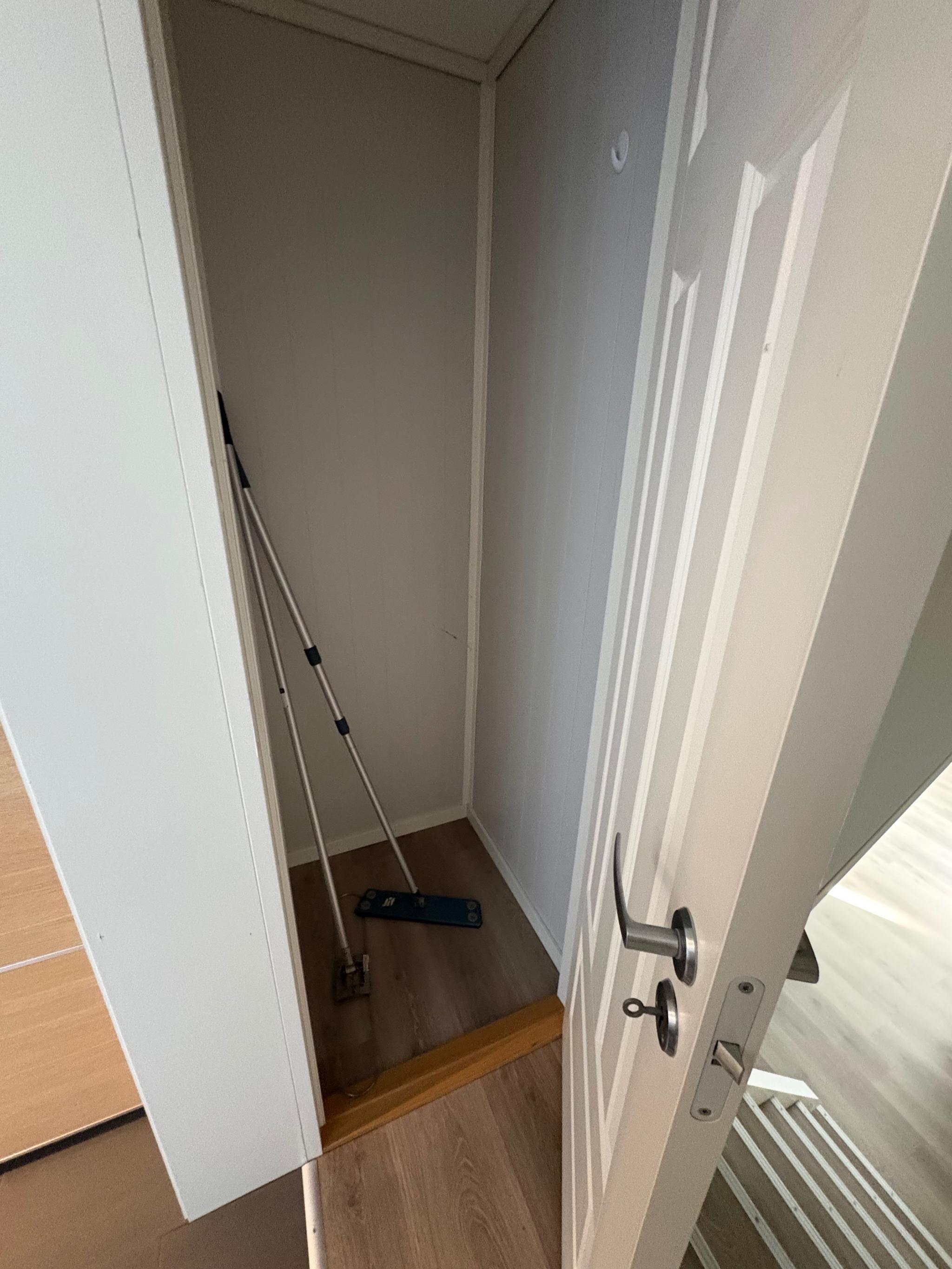 Kott for oppbevaring av støvsuger o.l.