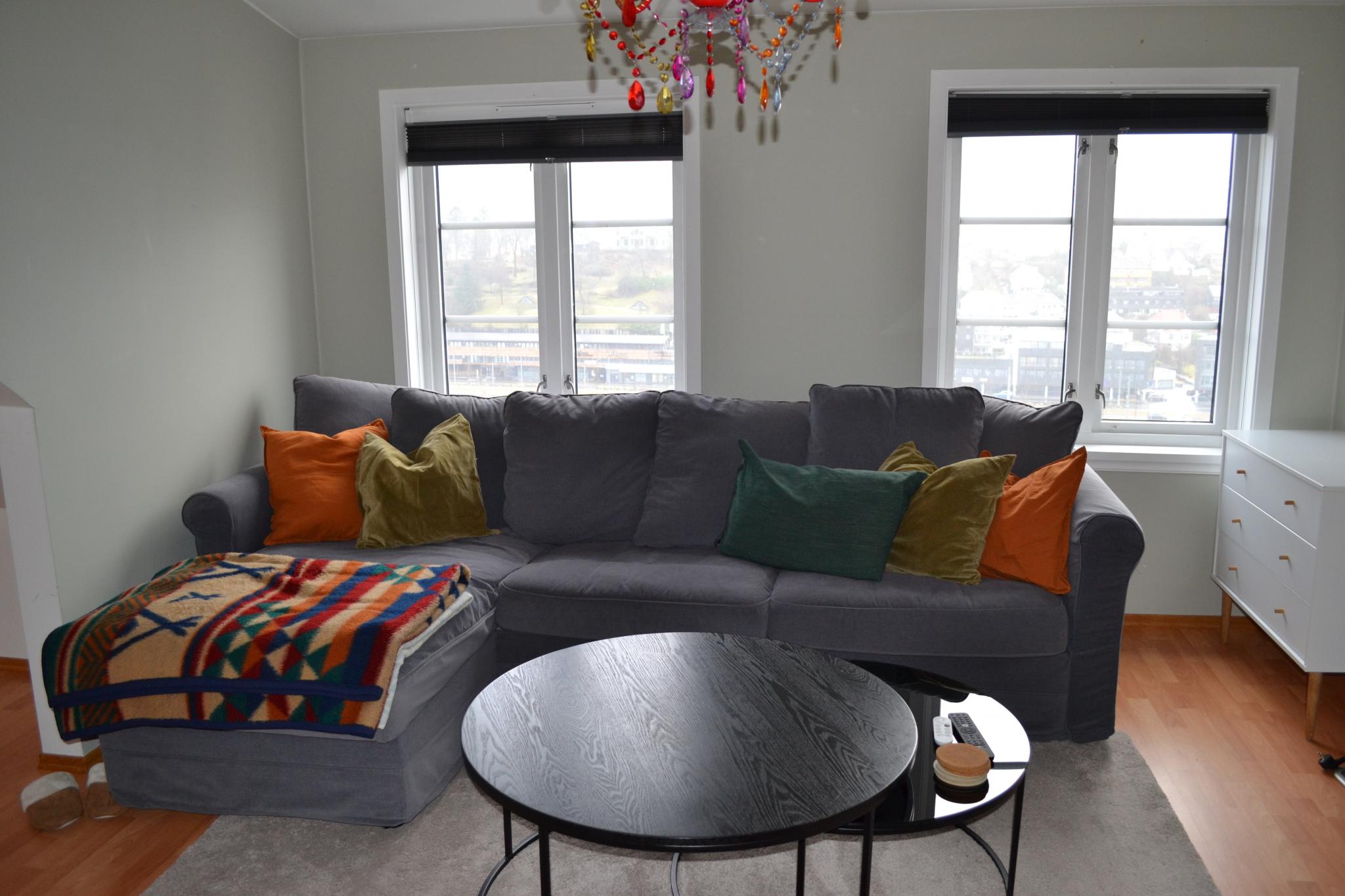 Stue med god takhøyde. 