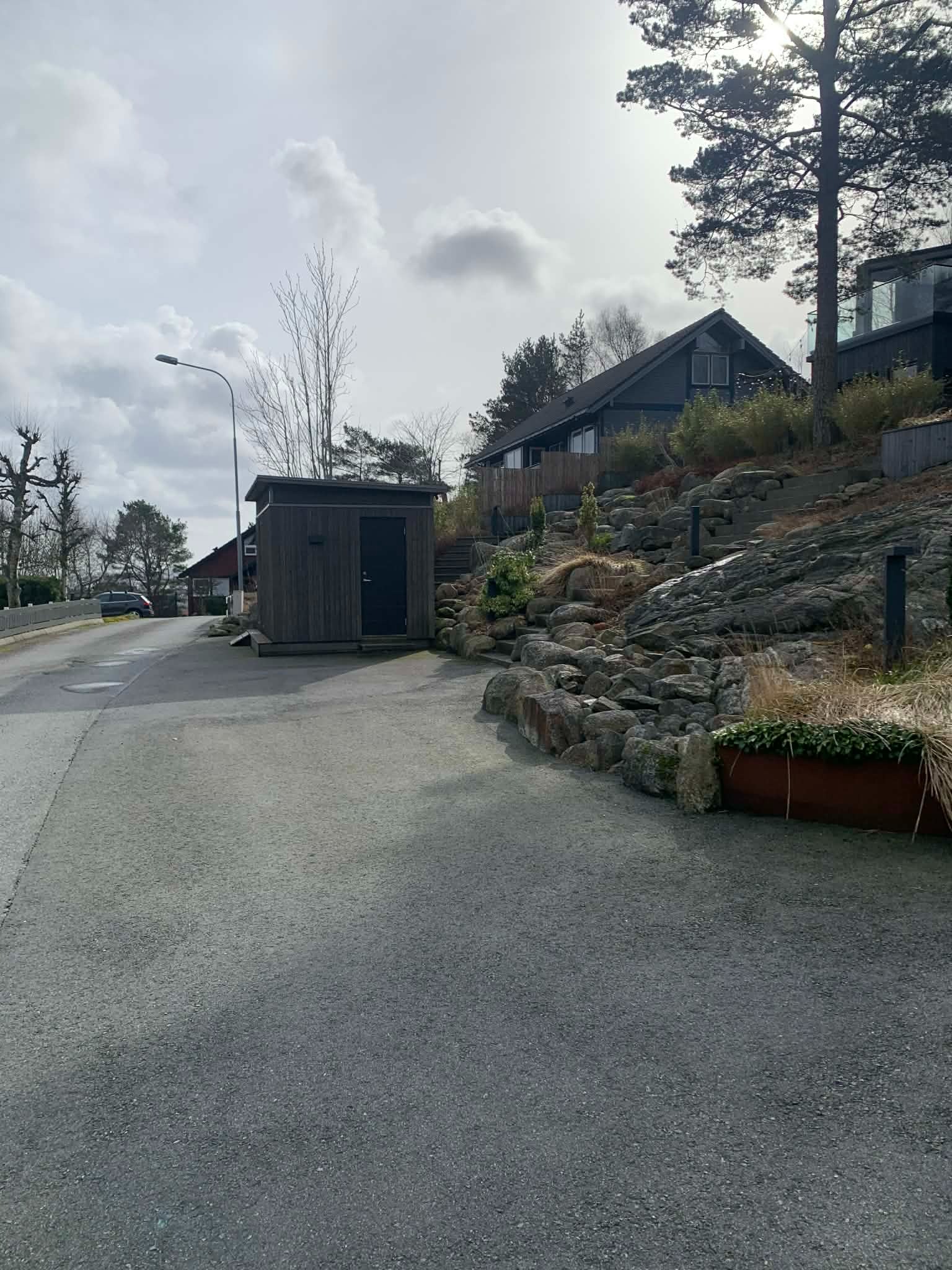 Mulighet for parkering samt delt bodplass.