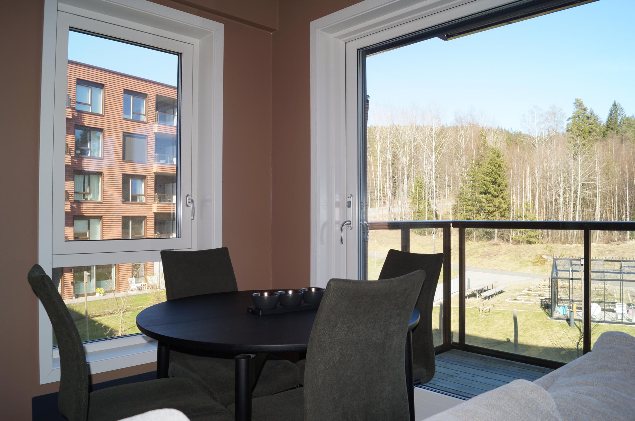 Stue (Spisebord med stoler følger ikke med)