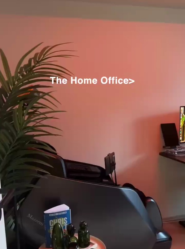 Soverom 3, nå brukt som velværerom. Plass til dobbelseng. 