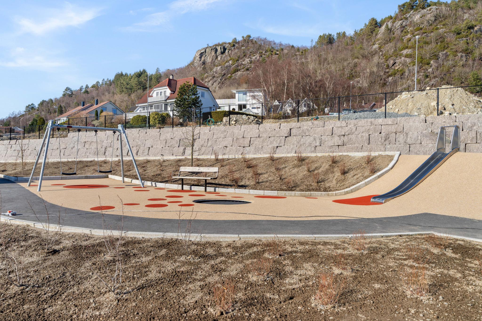 Lekeplass rett utenfor