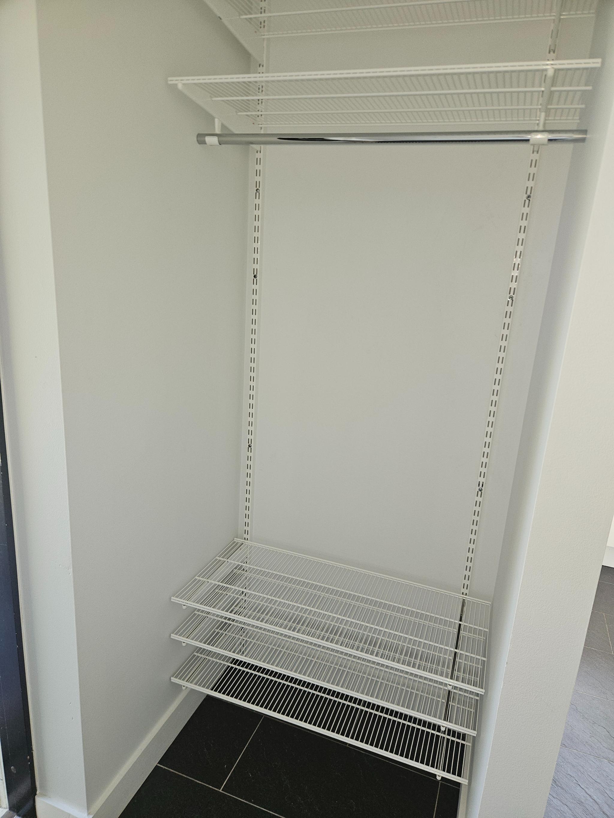 Garderobe ved inngang