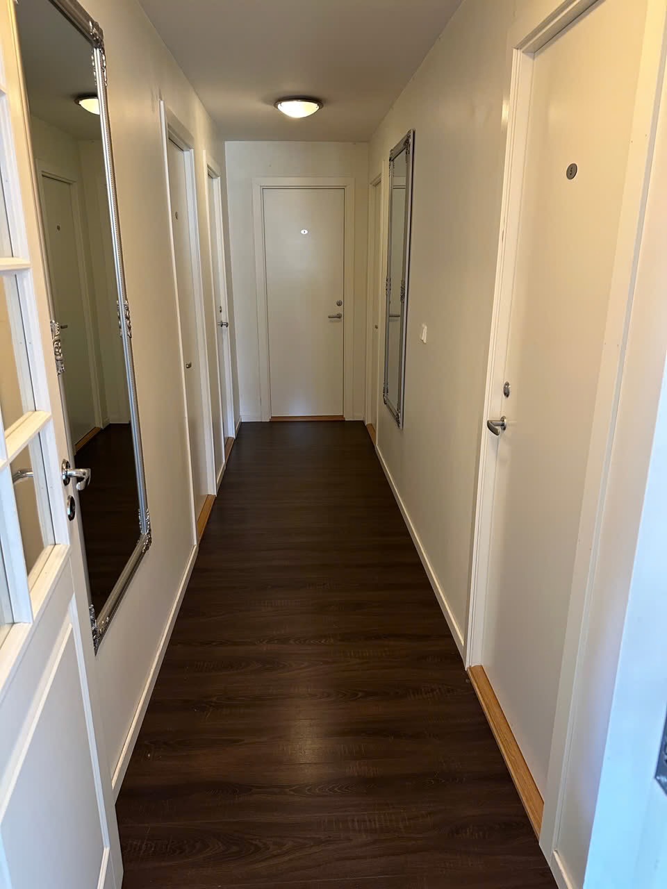 Leiligheten består av 5 hybler. Alle med egne nøkler

