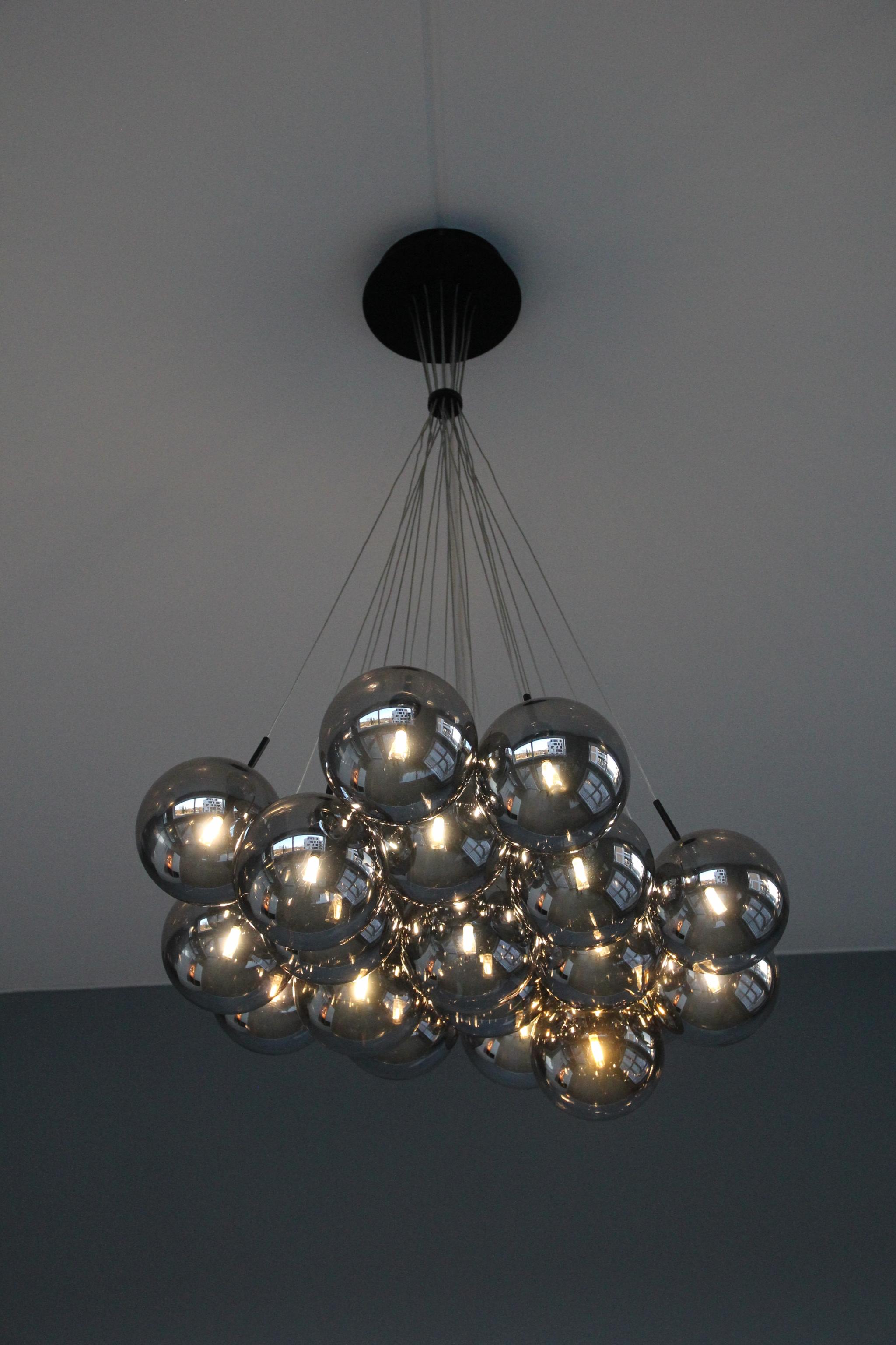 Taklampe i stue.