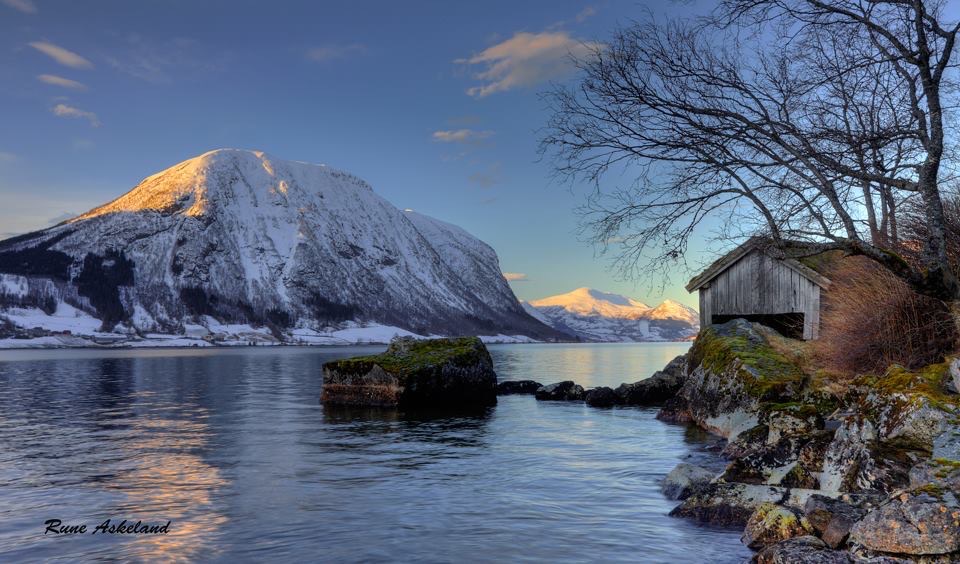 Mange vakre partier ved Jølstravatnet like ved 