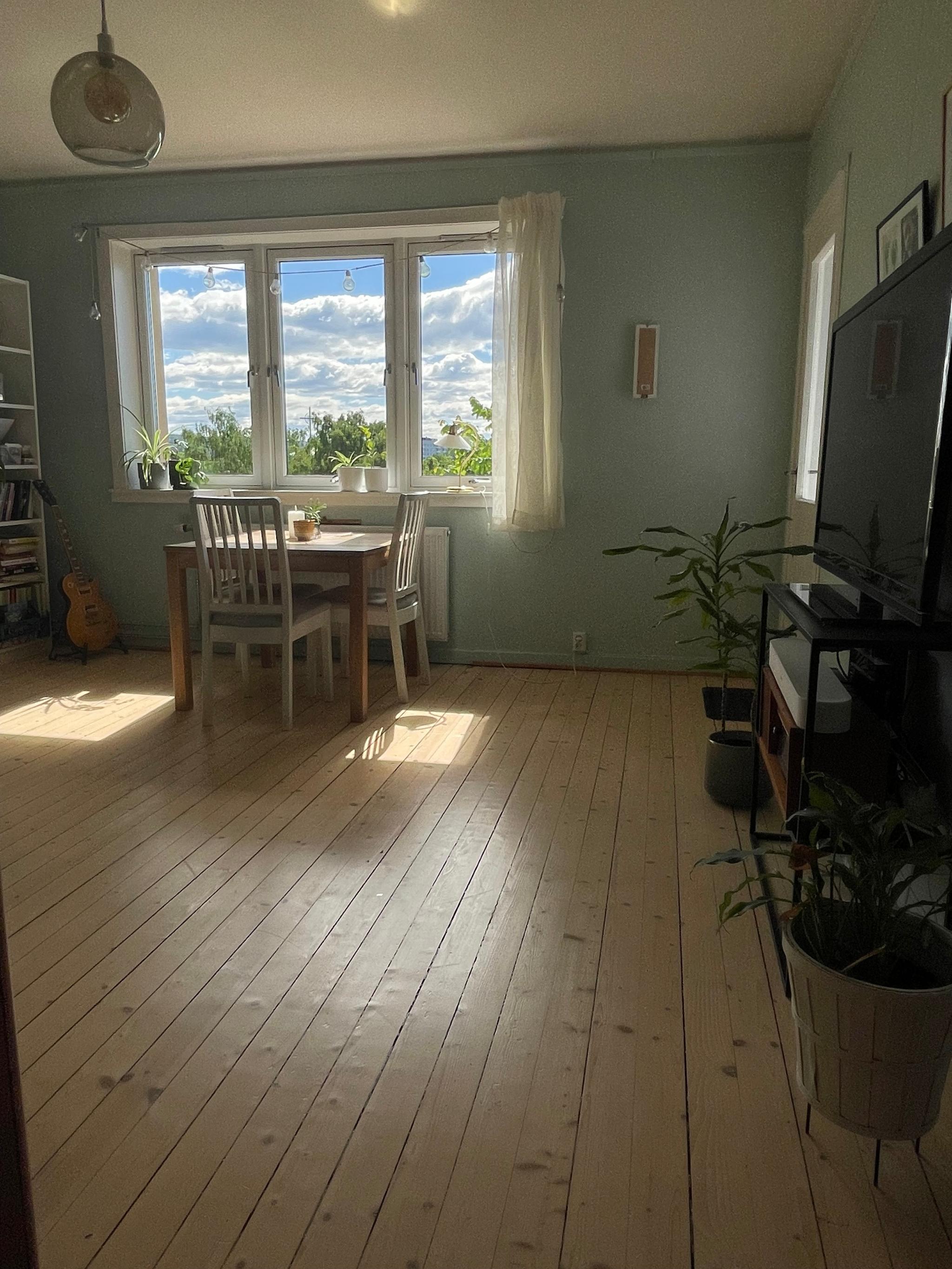 Stuen er på ca 18 kvadrat