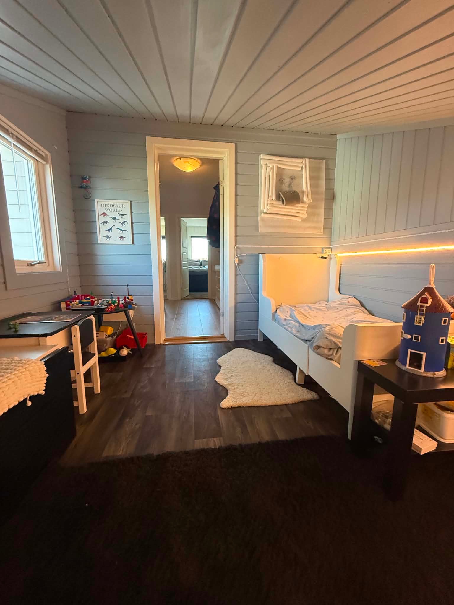Dette rommet er beskrevet som bod i plantegning, men brukes i dag som det tredje soverom. 