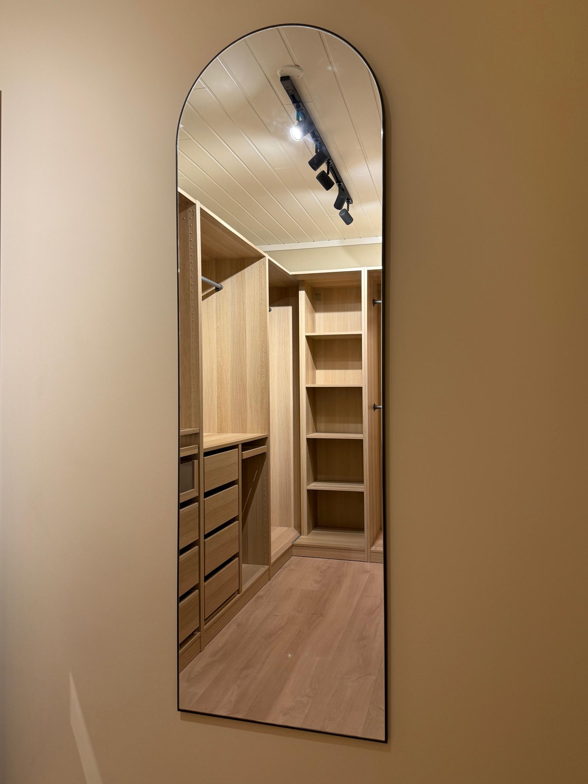 Detalj walk-in garderobe
